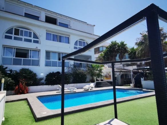 Luxury Front Line Villa in Benidorm