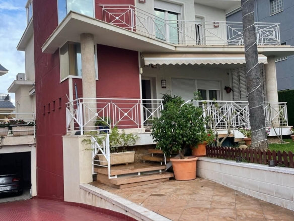 Luxueuze 5-slaapkamerwoning met zeezicht in Alicante