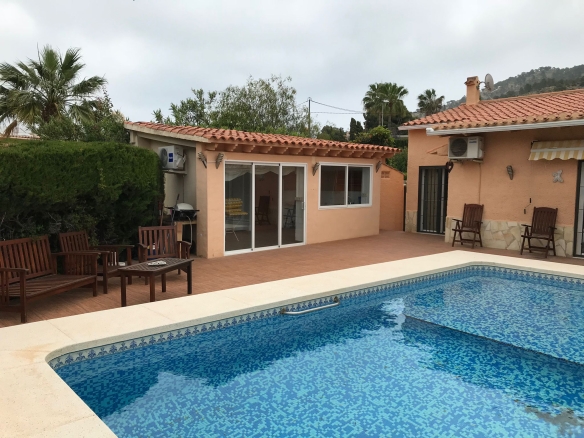 Villa for Rent in Albir with Guest House