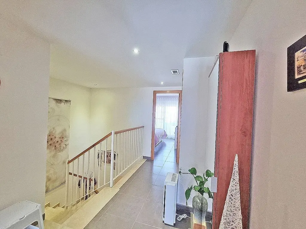Brokla Realty (14) Dom szeregowy z 3 sypialniami i widokiem na morze w Dénii – zdjęcie 14