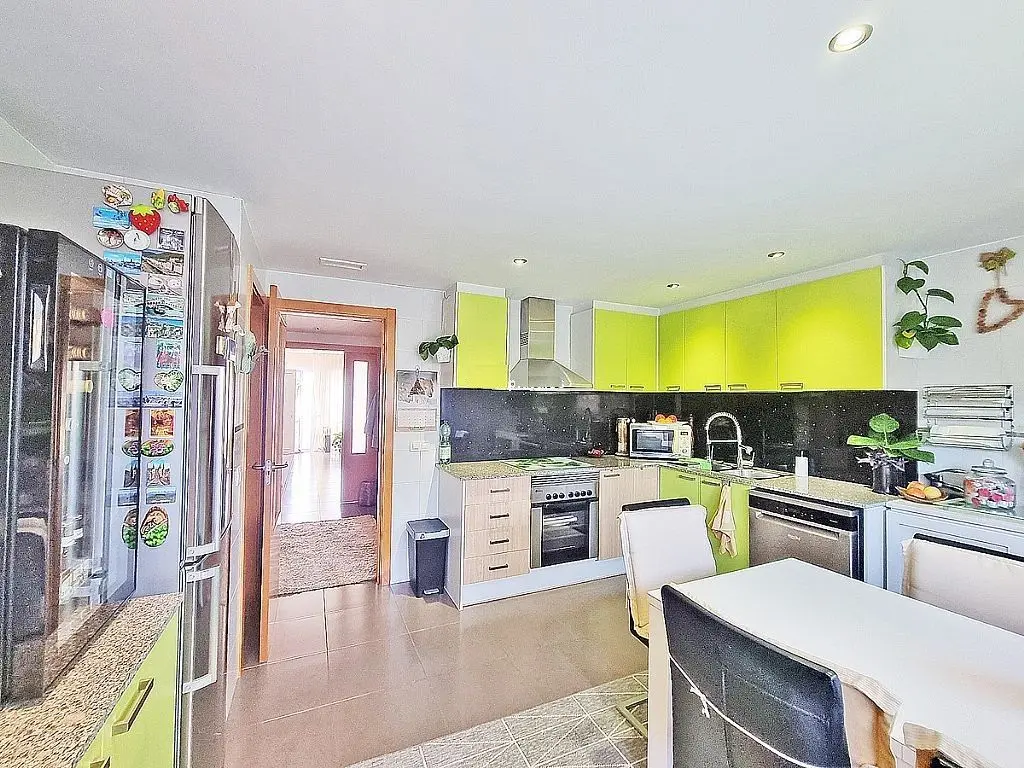 Brokla Realty (7) Dom szeregowy z 3 sypialniami i widokiem na morze w Dénii – zdjęcie 7