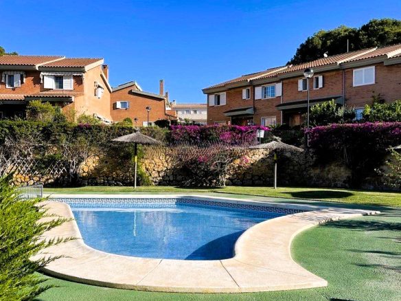 Townhouse for Sale in El Albir