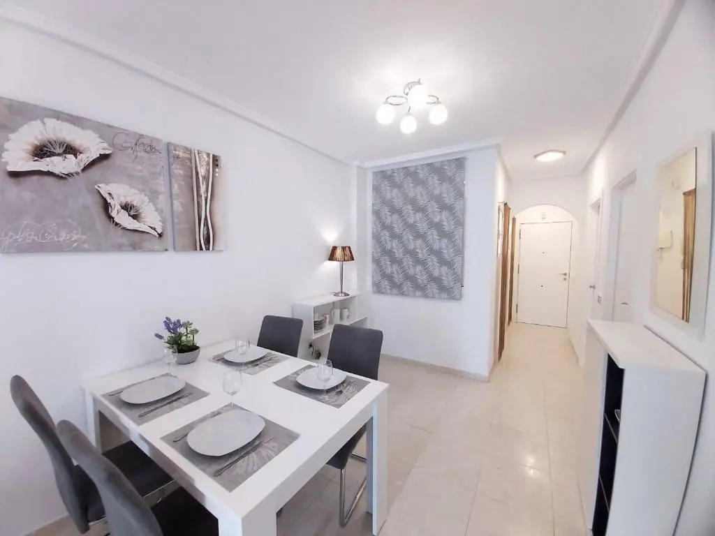 Brokla Realty (5) Mieszkanie z licencją turystyczną w Torrevieja, umeblowane – zdjęcie 5
