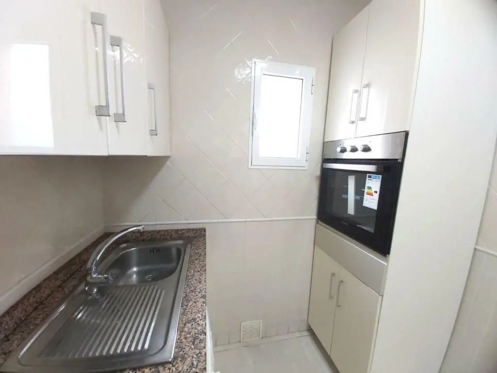 Brokla Realty (8) Mieszkanie z licencją turystyczną w Torrevieja, umeblowane – zdjęcie 8