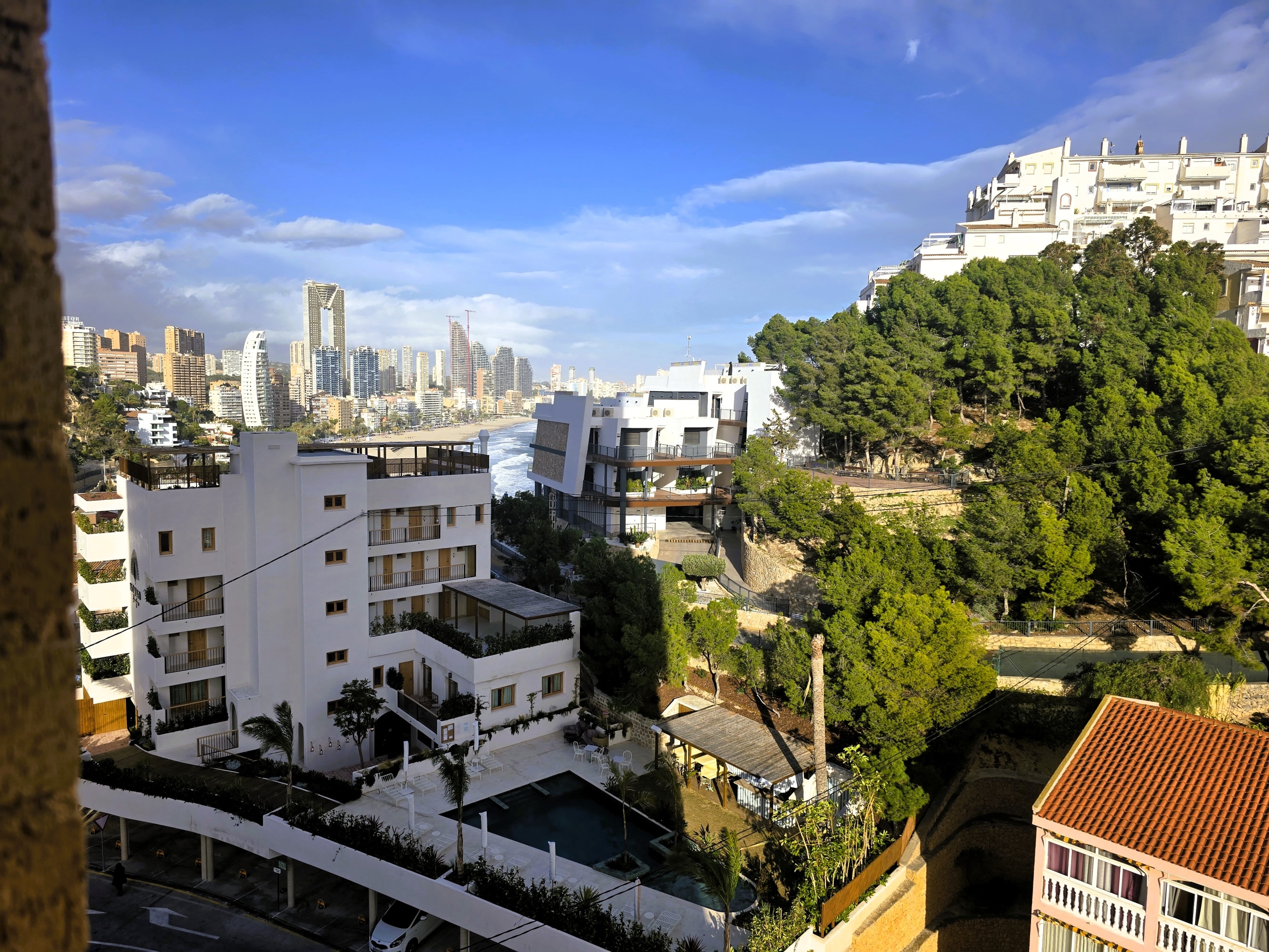 Апартаменты-рядом-с-пляжем-Поньенте-и-Ла-Кала-Бенидорм-12