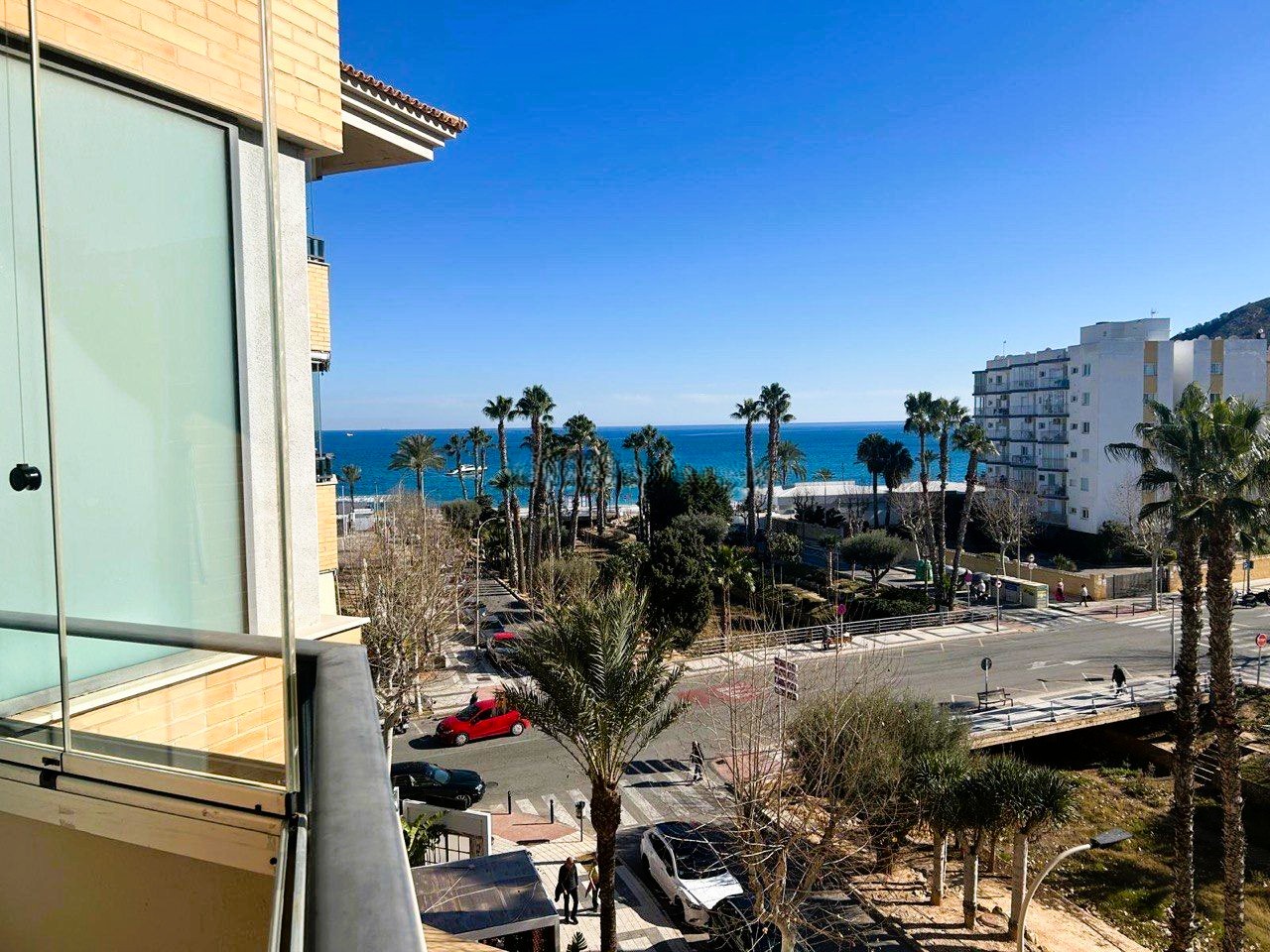 Beachfront Apartment for Sale in El Albir