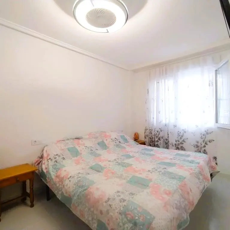 Appartement in Playa de los Locos Torrevieja - charmant appartement te koop - foto 2