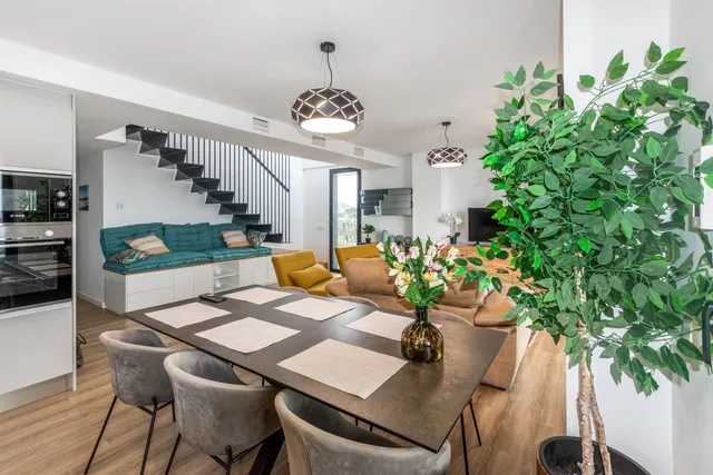 New Build vs Resale Spain 2026