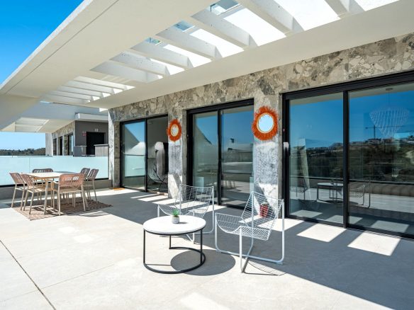 Luxe appartement te koop in Finistrat
