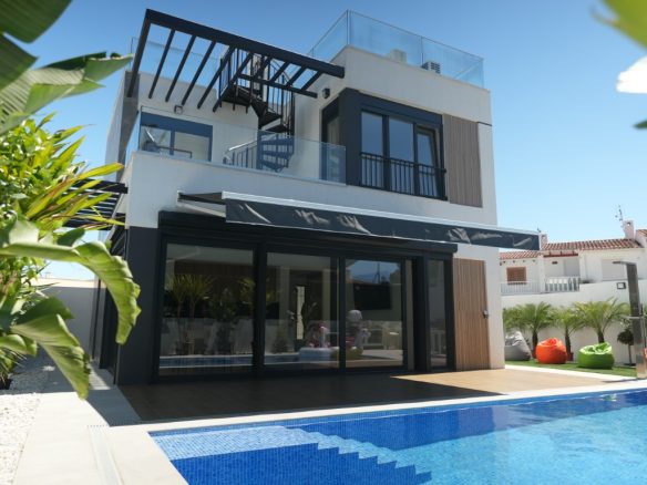 Modern villa for sale in La Nucia