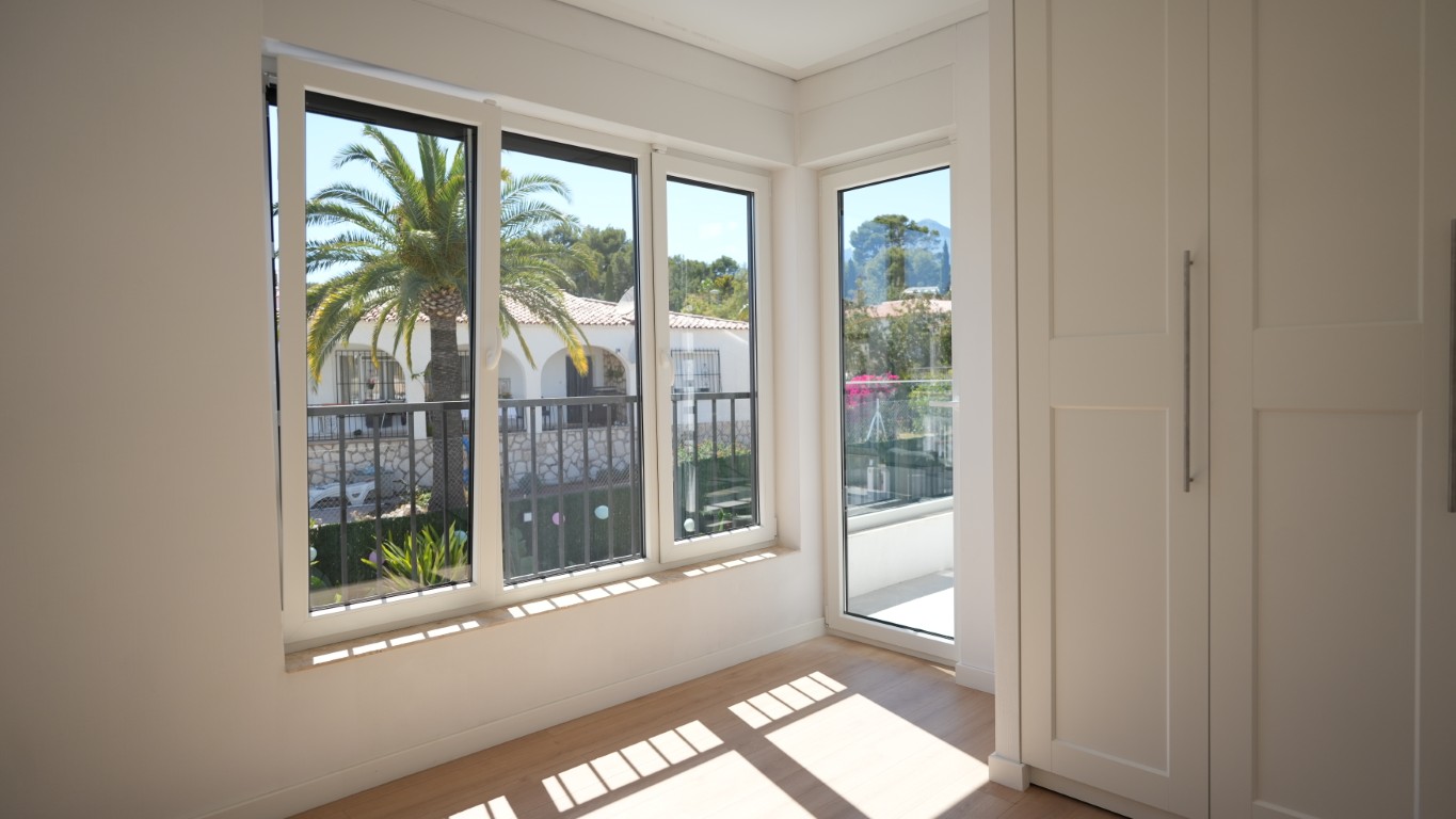 Moder-villa-for-sale-in-La-Nucia- (11)