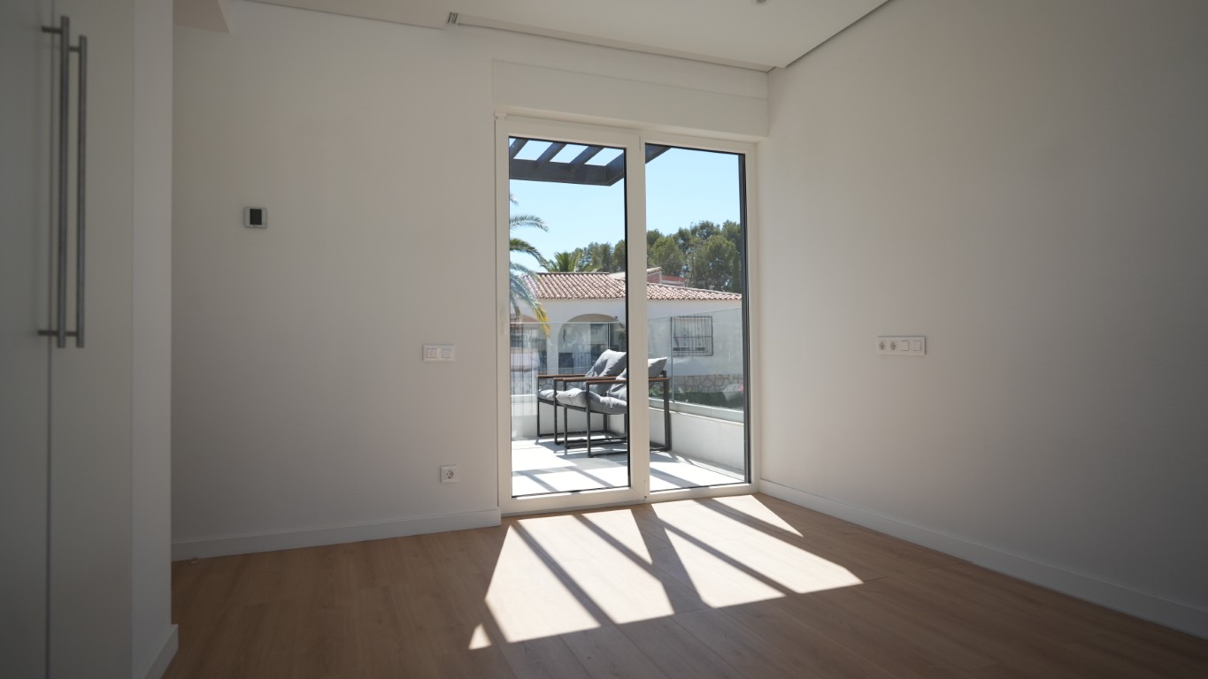 Moder-villa-for-sale-in-La-Nucia- (16)