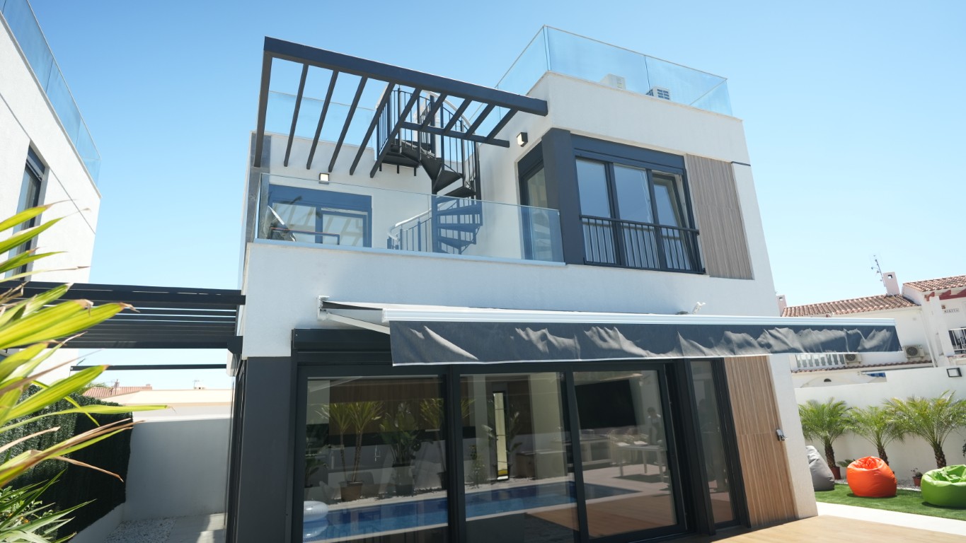 Moder-villa-for-sale-in-La-Nucia- (2)