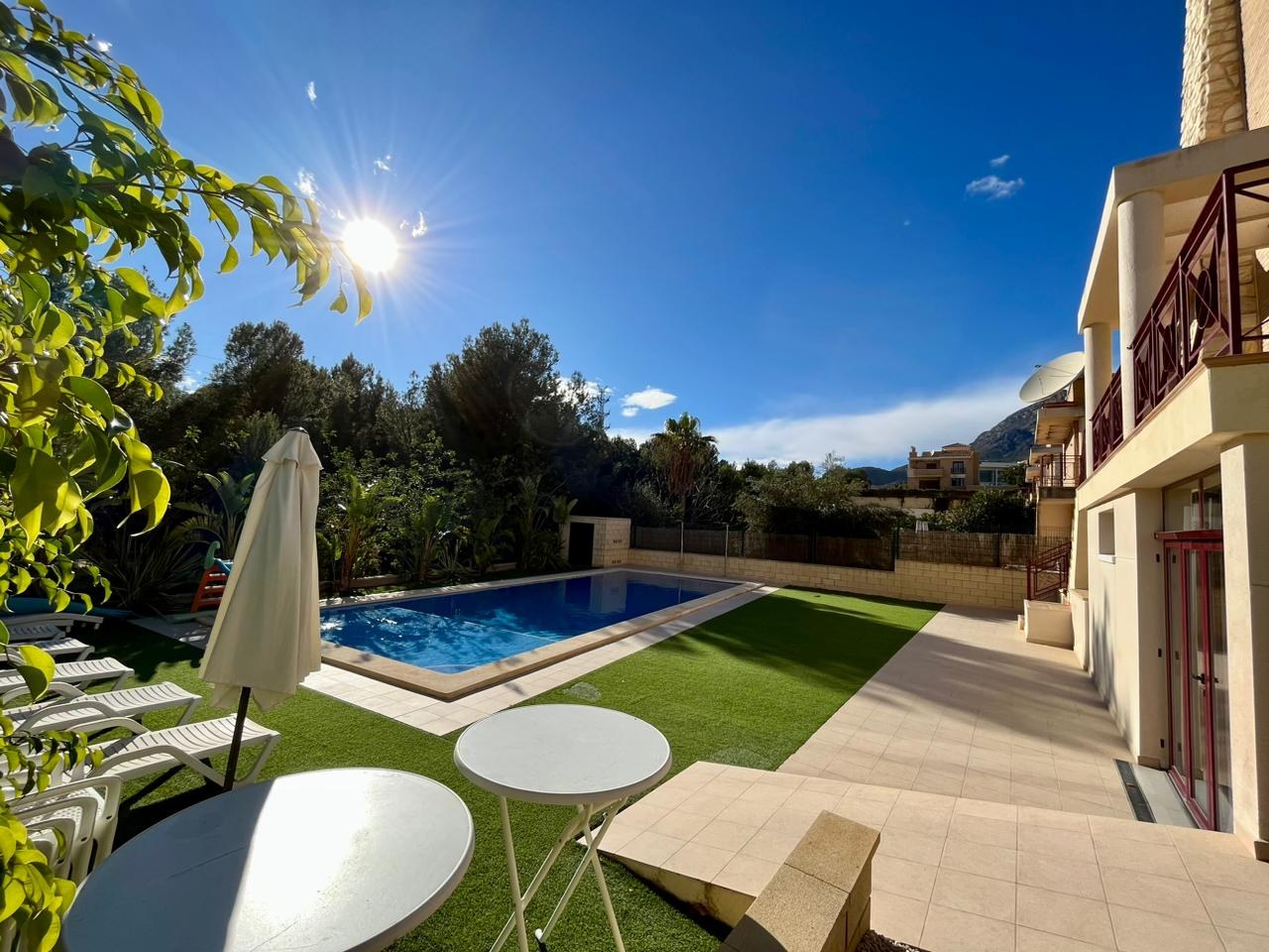 4 bedroom villa for sale in La Nucia – pool terrace