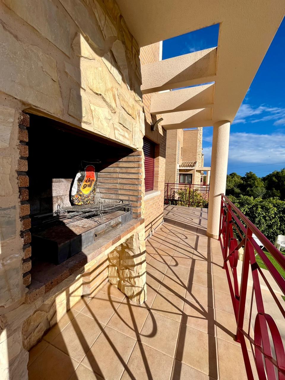 4 bedroom villa for sale in La Nucia – outdoor barbecue