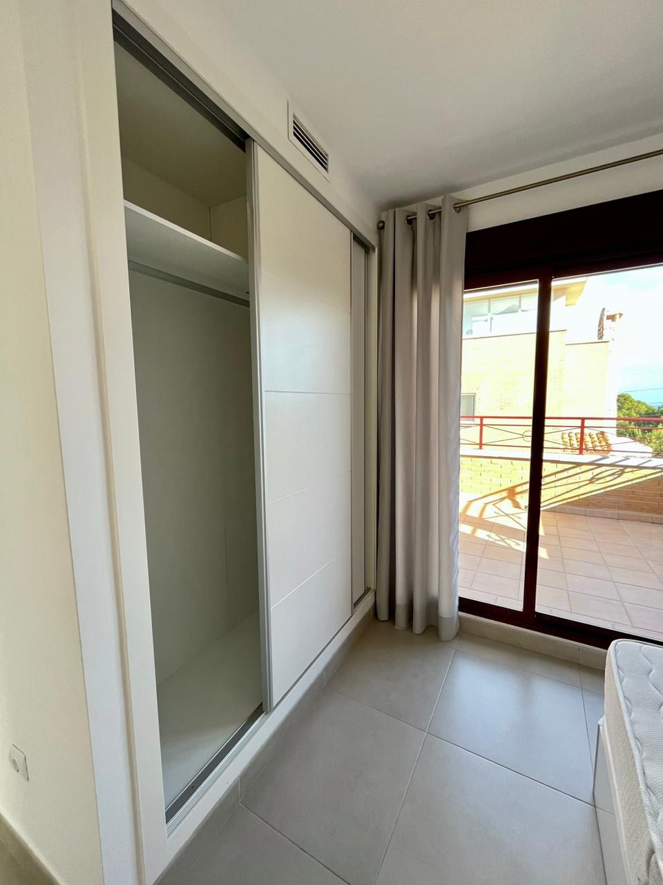 4 bedroom villa for sale in La Nucia – built in wardrobe