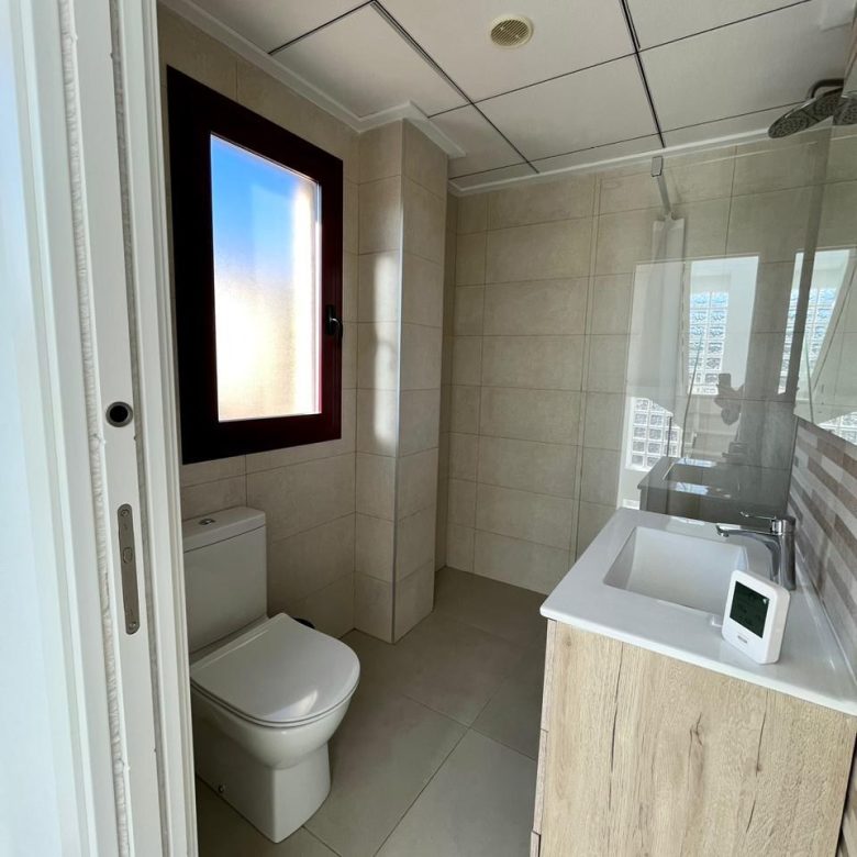 4 bedroom villa for sale in La Nucia – bathroom