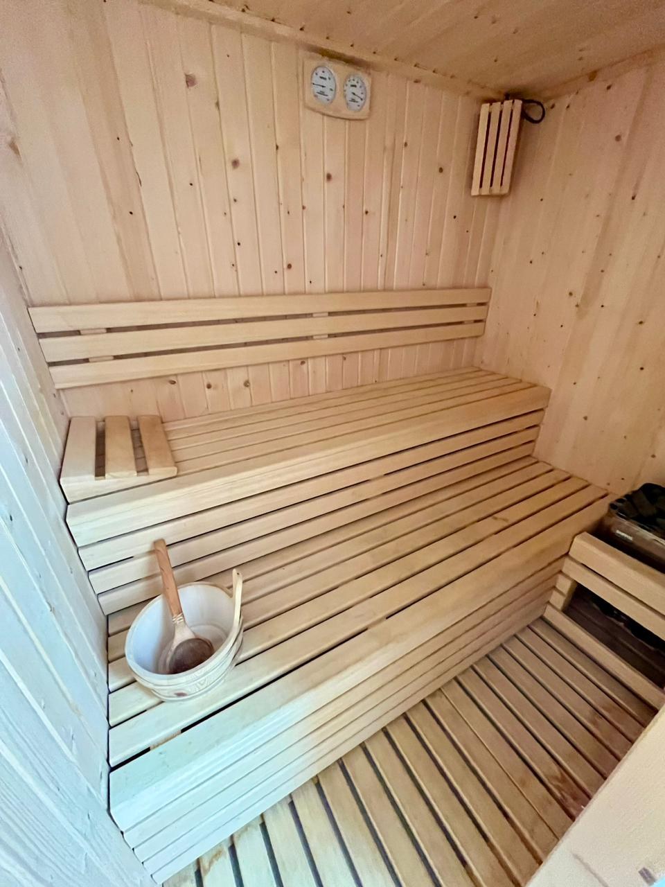 4 bedroom villa for sale in La Nucia – sauna interior
