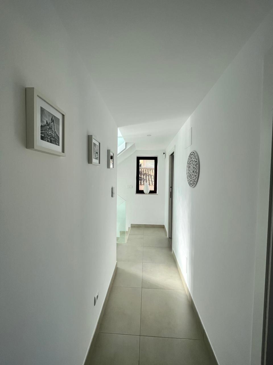 4 bedroom villa for sale in La Nucia – hallway