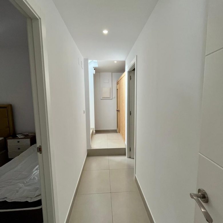 4 bedroom villa for sale in La Nucia – hallway