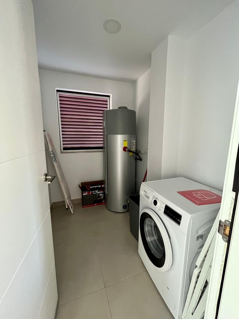 4 bedroom villa for sale in La Nucia – laundry room