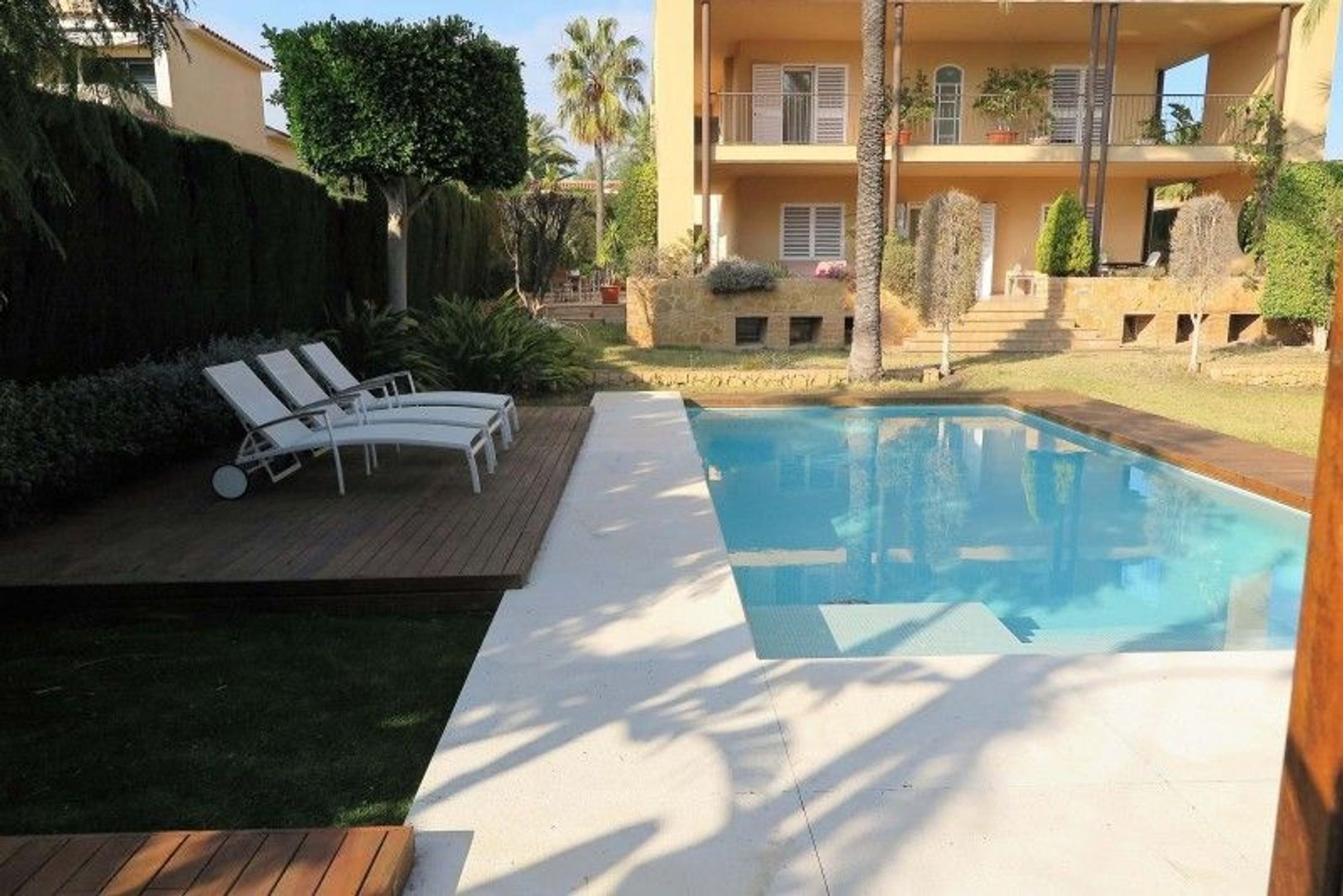 Luxury villa for sale in Benidorm Coblanca – garden and private pool