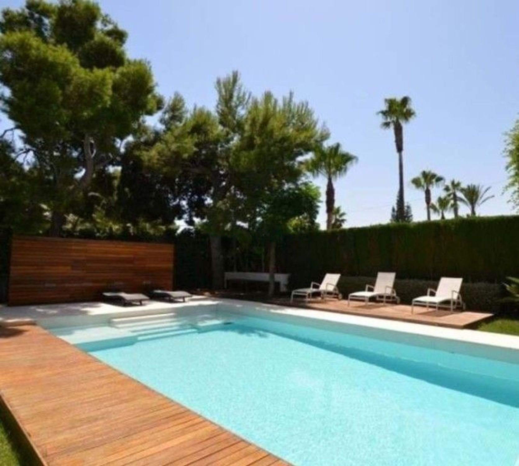 Luxury villa for sale in Benidorm Coblanca – garden and private pool