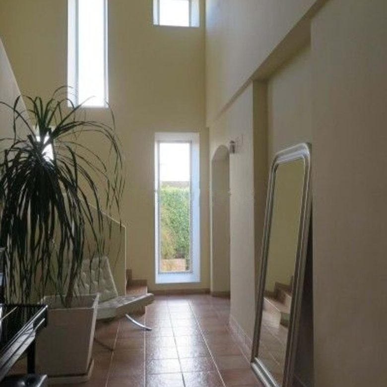 Luxury villa for sale in Benidorm Coblanca – entrance hall