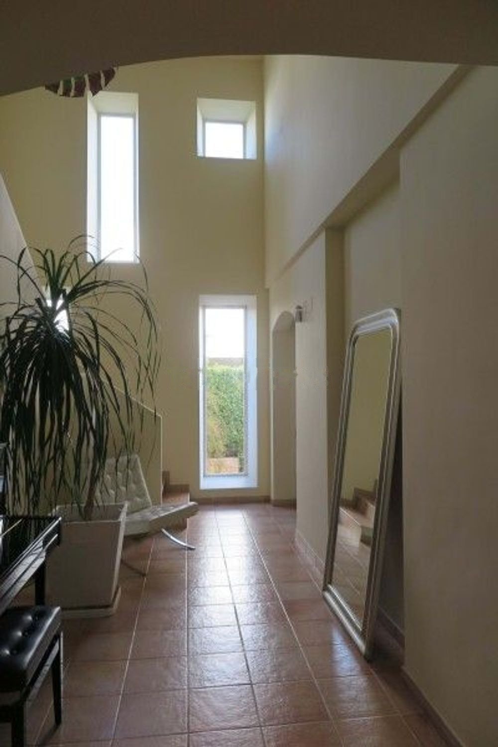 Luxury villa for sale in Benidorm Coblanca – entrance hall