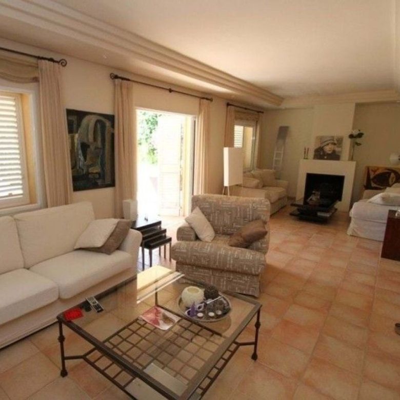 Luxury villa for sale in Benidorm Coblanca – living room