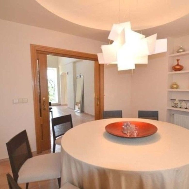 Luxury villa for sale in Benidorm Coblanca – dining room