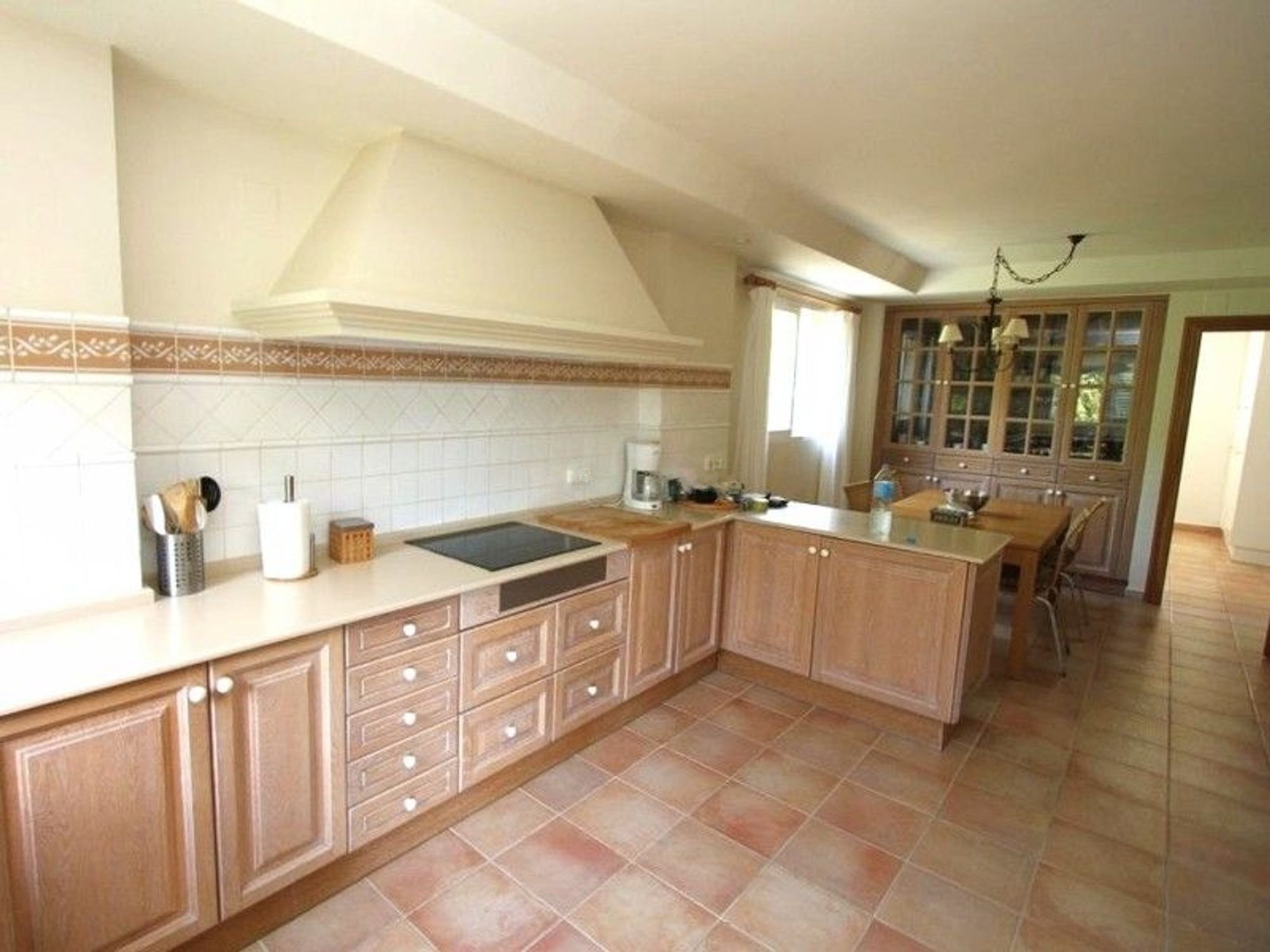 Luxury villa for sale in Benidorm Coblanca – kitchen
