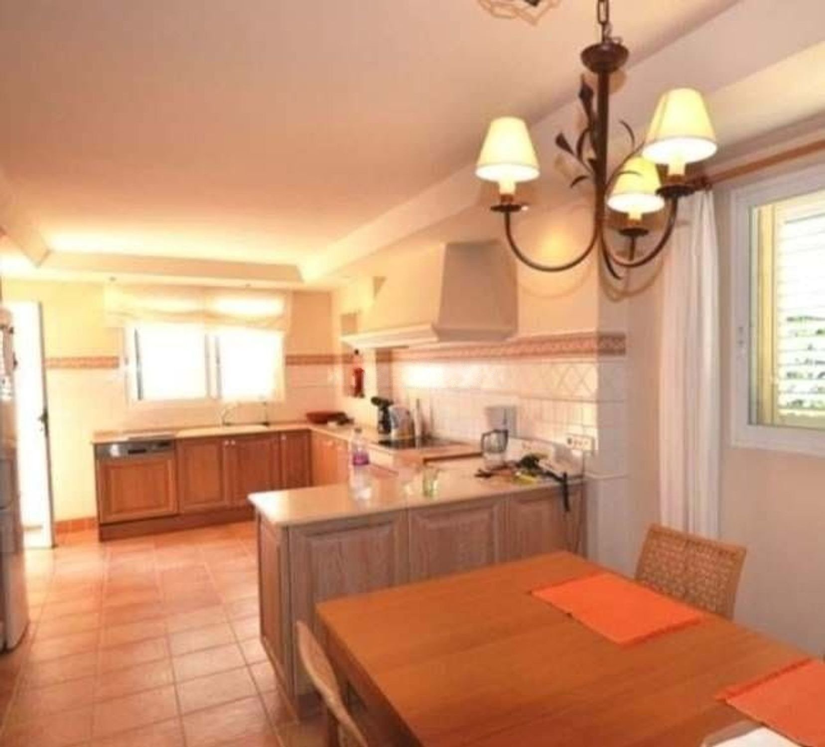 Luxury villa for sale in Benidorm Coblanca – kitchen