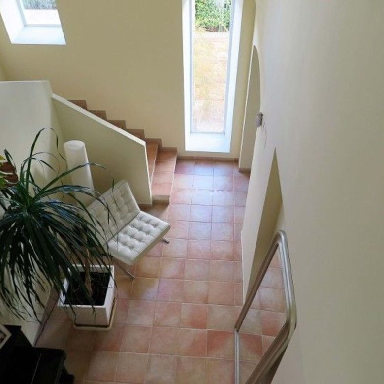 Luxury villa for sale in Benidorm Coblanca – hall and staircase