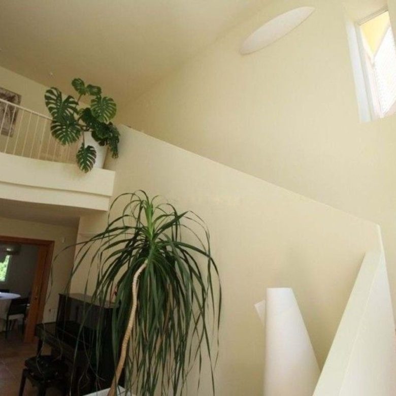 Luxury villa for sale in Benidorm Coblanca – hall and staircase