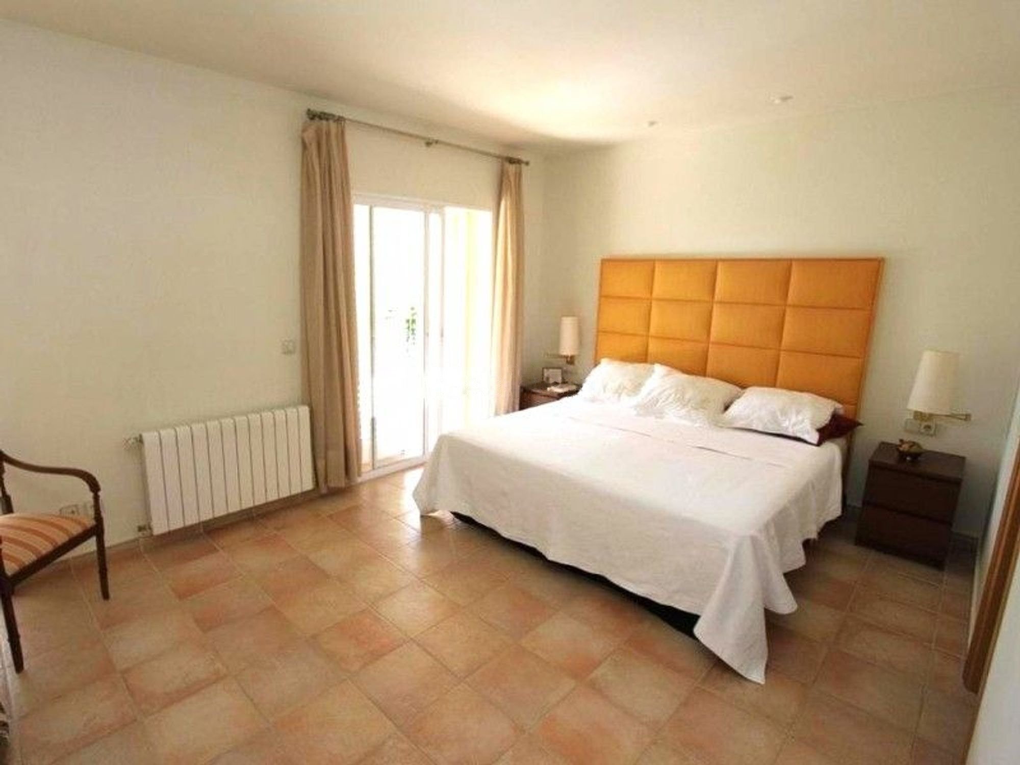 Luxury villa for sale in Benidorm Coblanca – master bedroom