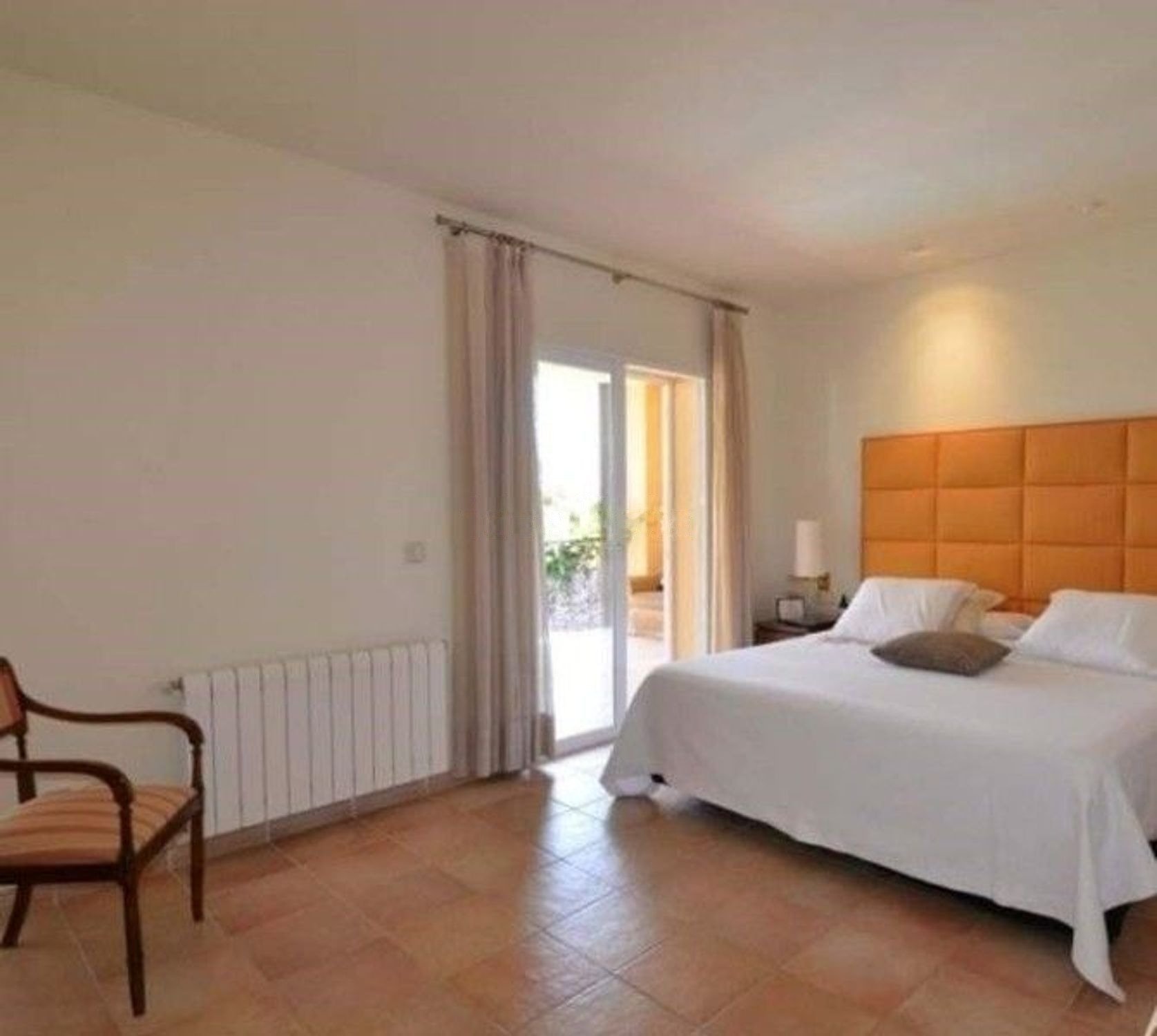 Luxury villa for sale in Benidorm Coblanca – master bedroom