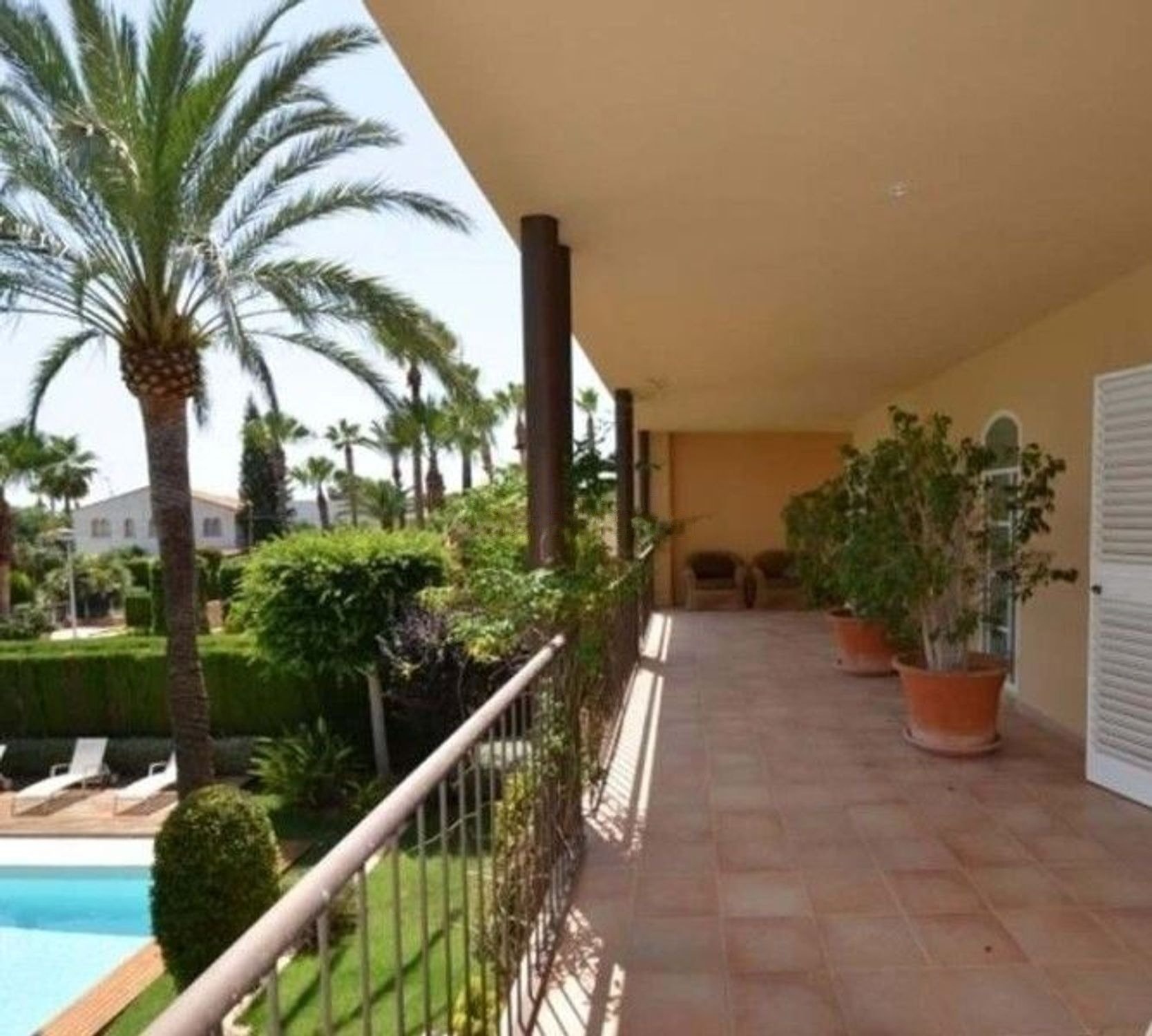 Luxury villa for sale in Benidorm Coblanca – first-floor terrace