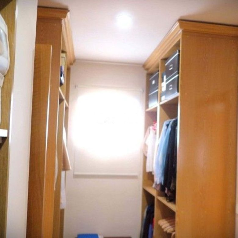Luxury villa for sale in Benidorm Coblanca – walk-in dressing room