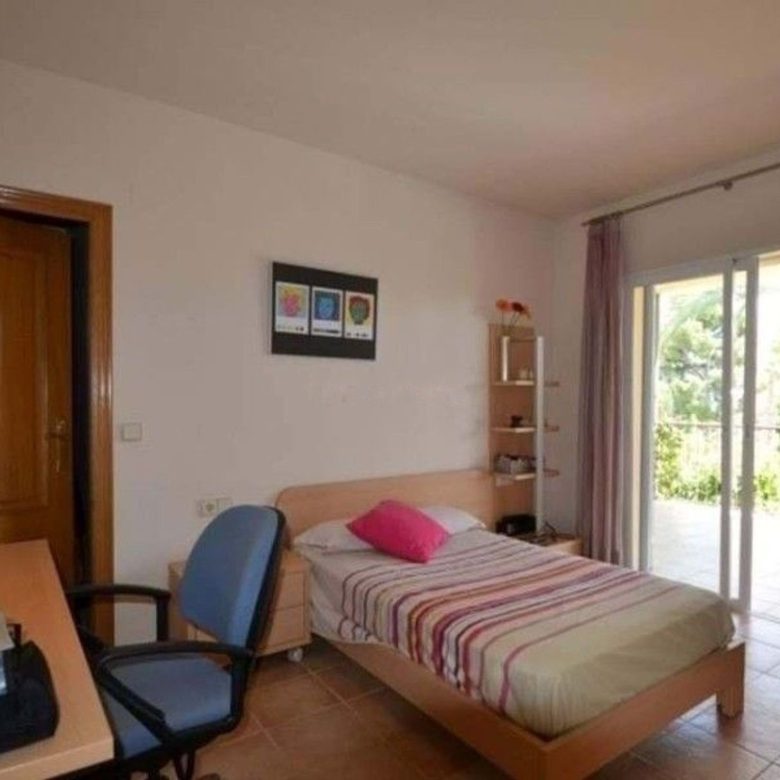Luxury villa for sale in Benidorm Coblanca – bedroom